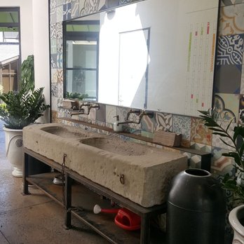 True Food Kitchen - Clean washing area - Vegetarian Near Me - Pasadena, California True Food Kitchen - Clean washing area - Vegetarian Near Me - Pasadena, California