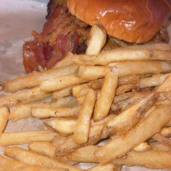BJ's Restaurant & Brewhouse - BJ's Smokehouse Burger* - Breweries Near Me - Toms River, New Jersey