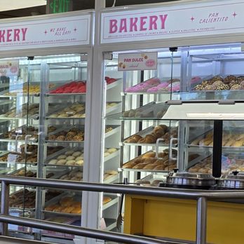 El Gallo Giro - Pan dulce - Tacos Near Me - San Fernando, California El Gallo Giro - Pan dulce - Tacos Near Me - San Fernando, California