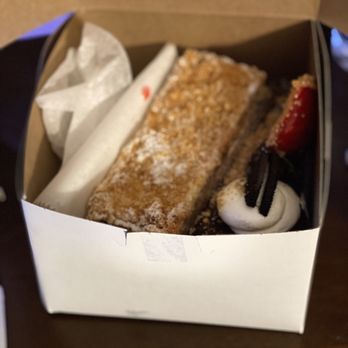 Mia's Bakery - Napoleon Cake & Oreo Cheesecake - Bakeries Near Me - Brooklyn, New York