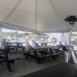 Shanks Waterfront Dining - Outdoor seating