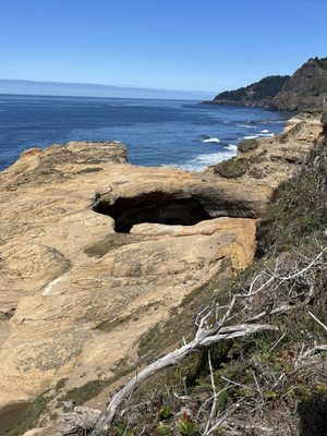 Devils Punchbowl State Natural Area by null