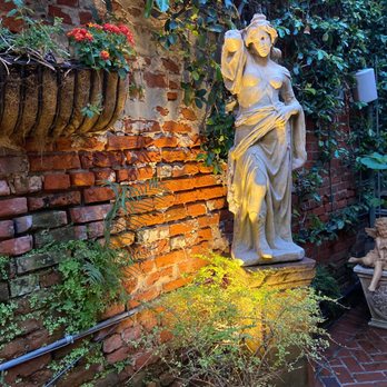 Irene's - More ambiance - Italian Near Me - New Orleans, Louisiana Irene's - More ambiance - Italian Near Me - New Orleans, Louisiana