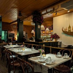Suwun Thai Home Cooking - Inside
