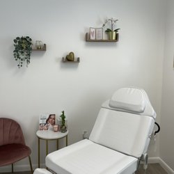 Glow Aesthetics - Treatment room