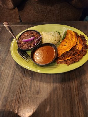 Mas Fuegos Kitchen & Tequila Bar by null