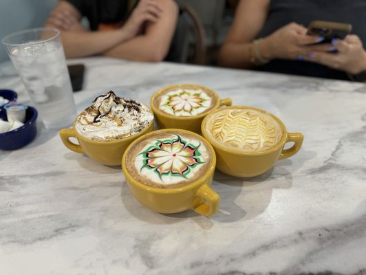 Yummies Bistro by null