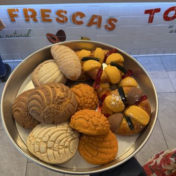 El Gallo Giro - Pan dulce - Caterers Near Me - Anaheim, California El Gallo Giro - Pan dulce - Caterers Near Me - Anaheim, California