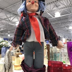 Palmetto Goodwill - Lost his britches