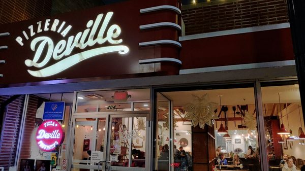 Pizzeria DeVille by null