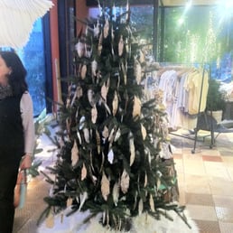 Nice Christmas display. The ornaments look like fishes if you unfocus your eyes. Good job.