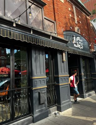 LG's Irish Bar & Kitchen by null