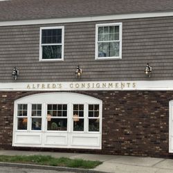 Alfred's Consignments of Barrington - Exterior