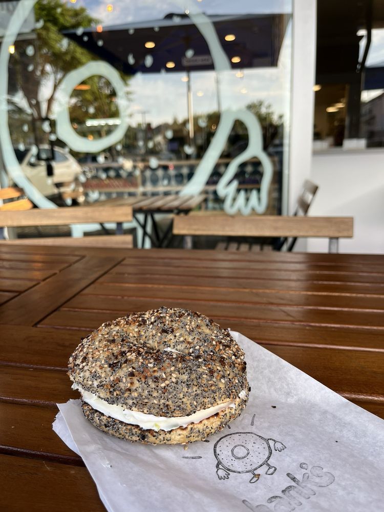 Hank's Bagels