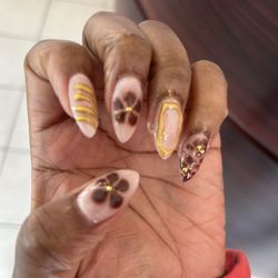 Le Nail