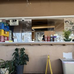Joe’s Hot Dogs - The place where you order!