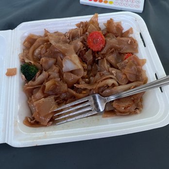 Finest Thai - 25. Pad See Ew - Thai Near Me - El Cajon, California