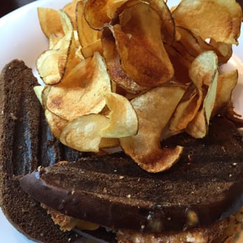 Red Rooster Cafe - Fried green tomato sandwich with homemade chips - Breakfast & Brunch Near Me - Beaufort, South Carolina