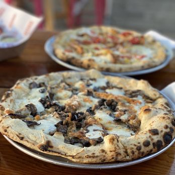 Fornino - funghi misti 100% recommend! - Italian Near Me - Brooklyn, New York