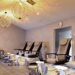 The Spa - Nail Service Room