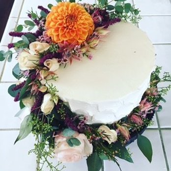 Magical Blooms - The flowers that were placed on our cake! - Florists Near Me - Redondo Beach, California Magical Blooms - The flowers that were placed on our cake! - Florists Near Me - Redondo Beach, California