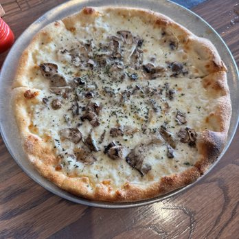 Monkeypod Kitchen - Mushroom pizza - Tacos Near Me - Honolulu, Hawaii Monkeypod Kitchen - Mushroom pizza - Tacos Near Me - Honolulu, Hawaii