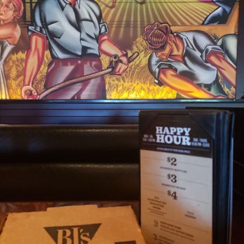 BJ's Restaurant & Brewhouse - Far Back Table Bar Area - New American Near Me - Pinellas Park, Florida
