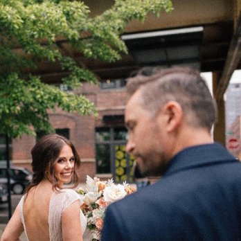 Davis Imperial Cleaners - Dry Cleaning Near Me - Chicago, Illinois