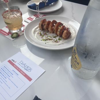 Dakota’s On The Cove - Cocktail Bars Near Me - Bronx, New York