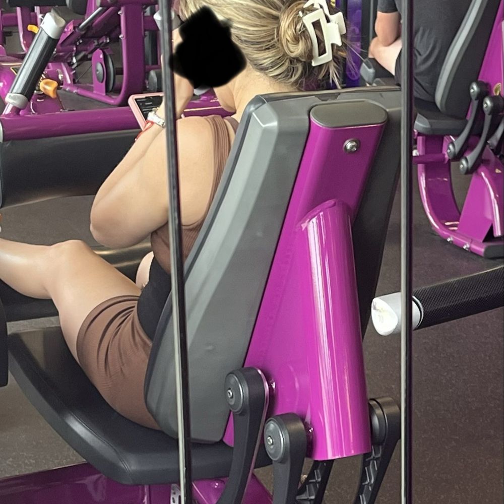 Planet Fitness - Cell phone used - Gyms Near Me - Ashburn, Virginia Planet Fitness - Cell phone used - Gyms Near Me - Ashburn, Virginia