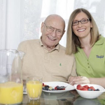 Senior Helpers - Home Health Care Near Me - Oconomowoc, Wisconsin Senior Helpers - Home Health Care Near Me - Oconomowoc, Wisconsin