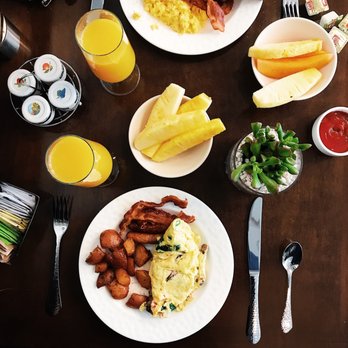 Hyatt Centric Arlington - Breakfast buffet - Hotels Near Me - Arlington, Virginia