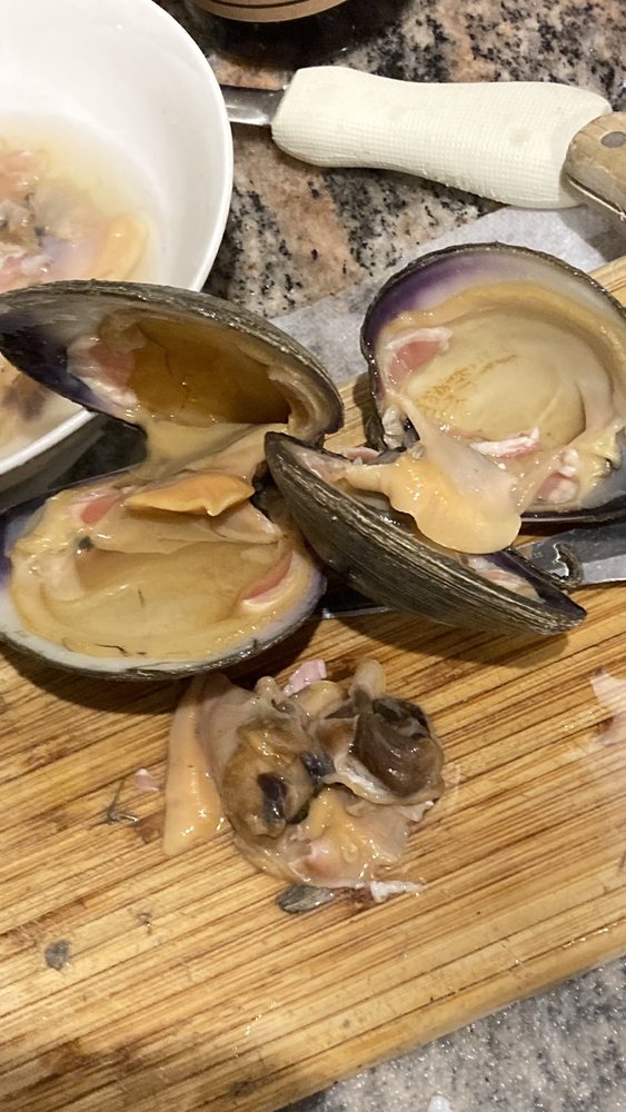 River Road Clam House Logo