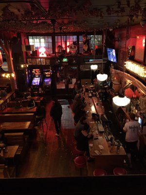 Comet Tavern by null