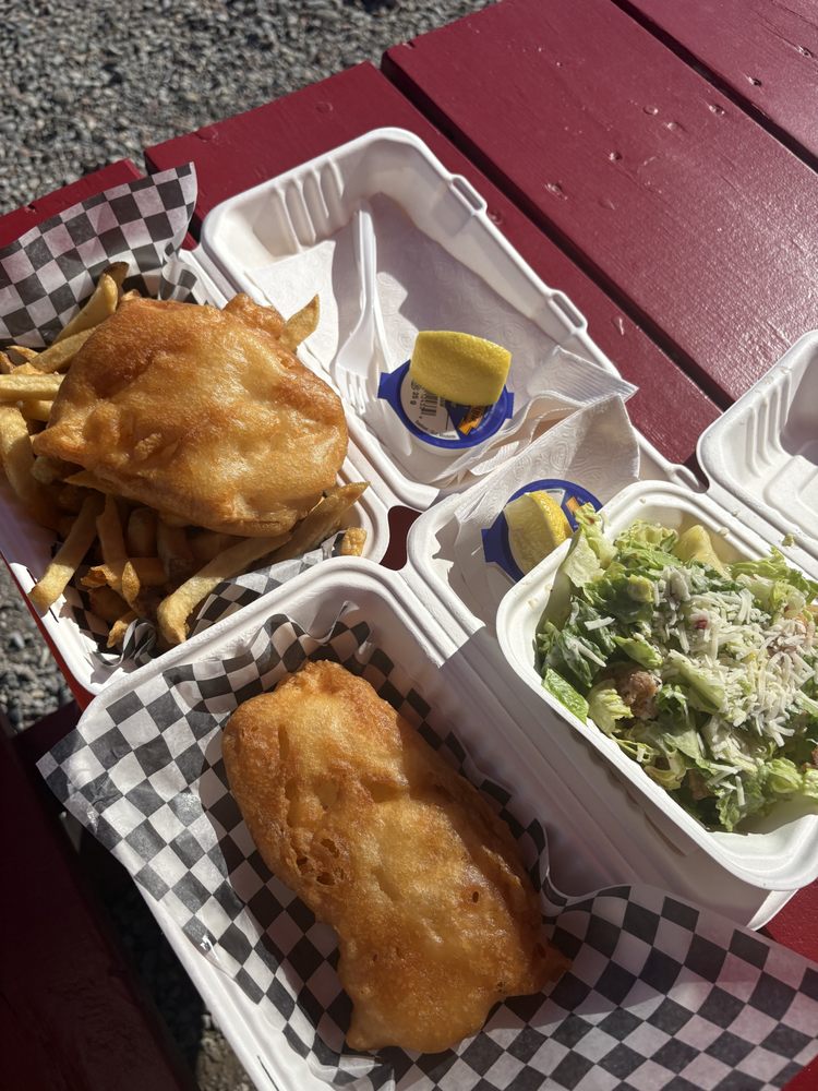 Perky's Fish & Fries Logo