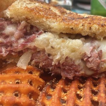 Drift Inn - New American Near Me - Yachats, Oregon