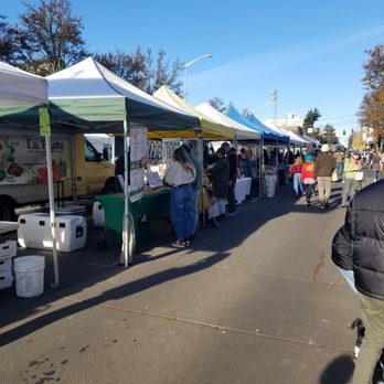 West Seattle Farmers Market - a city block location that is fit for browsing even without a farmer's market - Farmers Market Near Me - Seattle, Washington West Seattle Farmers Market - a city block location that is fit for browsing even without a farmer's market - Farmers Market Near Me - Seattle, Washington