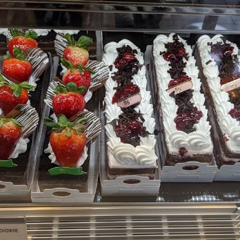 85°C Bakery Cafe-Irvine - Coffee & Tea Near Me - Irvine, California