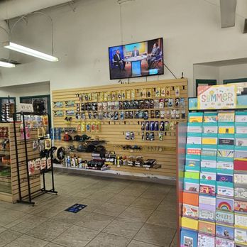Cherry Hill Auto Wash - Lobby entrance - Car Wash Near Me - Long Beach, California