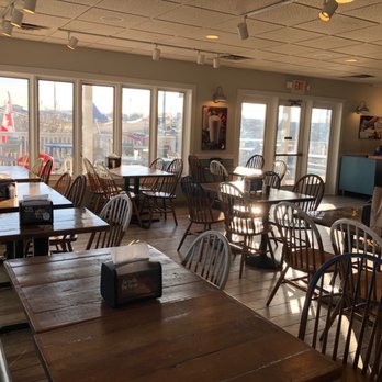 Beans - Nice size eating areas plus outdoor when weather is nice - Delis Near Me - Dry Ridge, Kentucky