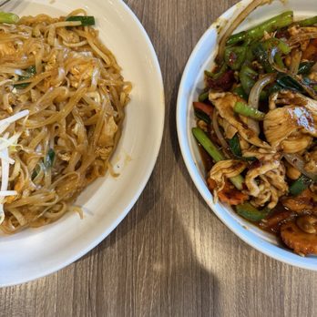Siam Station - Chicken Pad Thai and Cashew Chicken - Thai Near Me - Irvine, California Siam Station - Chicken Pad Thai and Cashew Chicken - Thai Near Me - Irvine, California