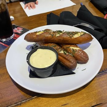 Street Side Ale House & Eatery - PRETZELS & CHEESE - Sports Bars Near Me - Paso Robles, California Street Side Ale House & Eatery - PRETZELS & CHEESE - Sports Bars Near Me - Paso Robles, California