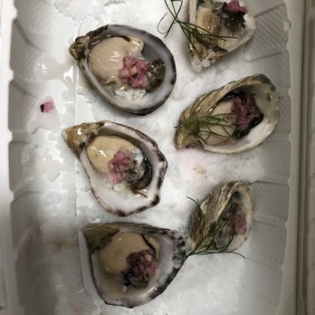 MW Restaurant - Oysters - New American Near Me - Honolulu, Hawaii