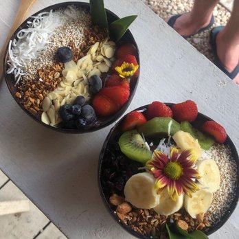 Matcha Mama - Berry baby bowl - Juice Bars & Smoothies Near Me - Tulum, ROO Matcha Mama - Berry baby bowl - Juice Bars & Smoothies Near Me - Tulum, ROO