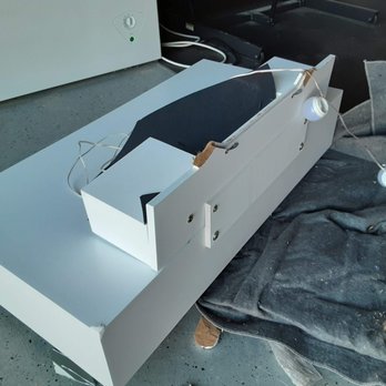 Cross Country Moving Group - Dressing table. Mirror broken off and legs are missing, Never recovered legs. - Movers Near Me - Delray Beach, Florida