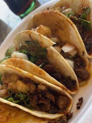 El Abajeño Tacos by null