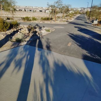 Montagna Park - I look like a lamp post! (Walk-bikeways) - Parks Near Me - Henderson, Nevada Montagna Park - I look like a lamp post! (Walk-bikeways) - Parks Near Me - Henderson, Nevada