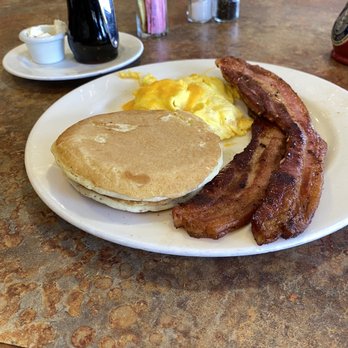 The Original Pancake house - Very hard pre made or frozen pancakes, only took 1 bite but needed the butter knife to cut them - Pancakes Near Me - Grapevine, Texas