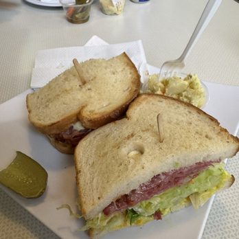 Reggie's Deli & Cafe - Da Goat sandwich - Bagels Near Me - Los Angeles, California Reggie's Deli & Cafe - Da Goat sandwich - Bagels Near Me - Los Angeles, California