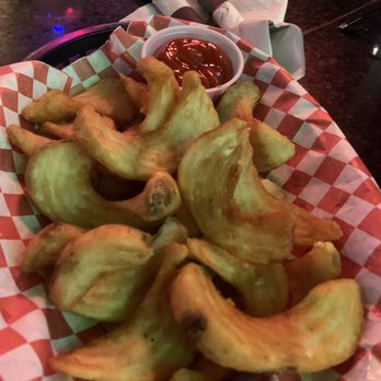 Gresso's Restaurant and Bar - Fries-- piping hot and so good! - Sports Bars Near Me - Columbus, Ohio